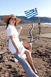 Layla Scarlett - Layla Scarlett enjoys on the beach, spreads and fingers her pink lips below