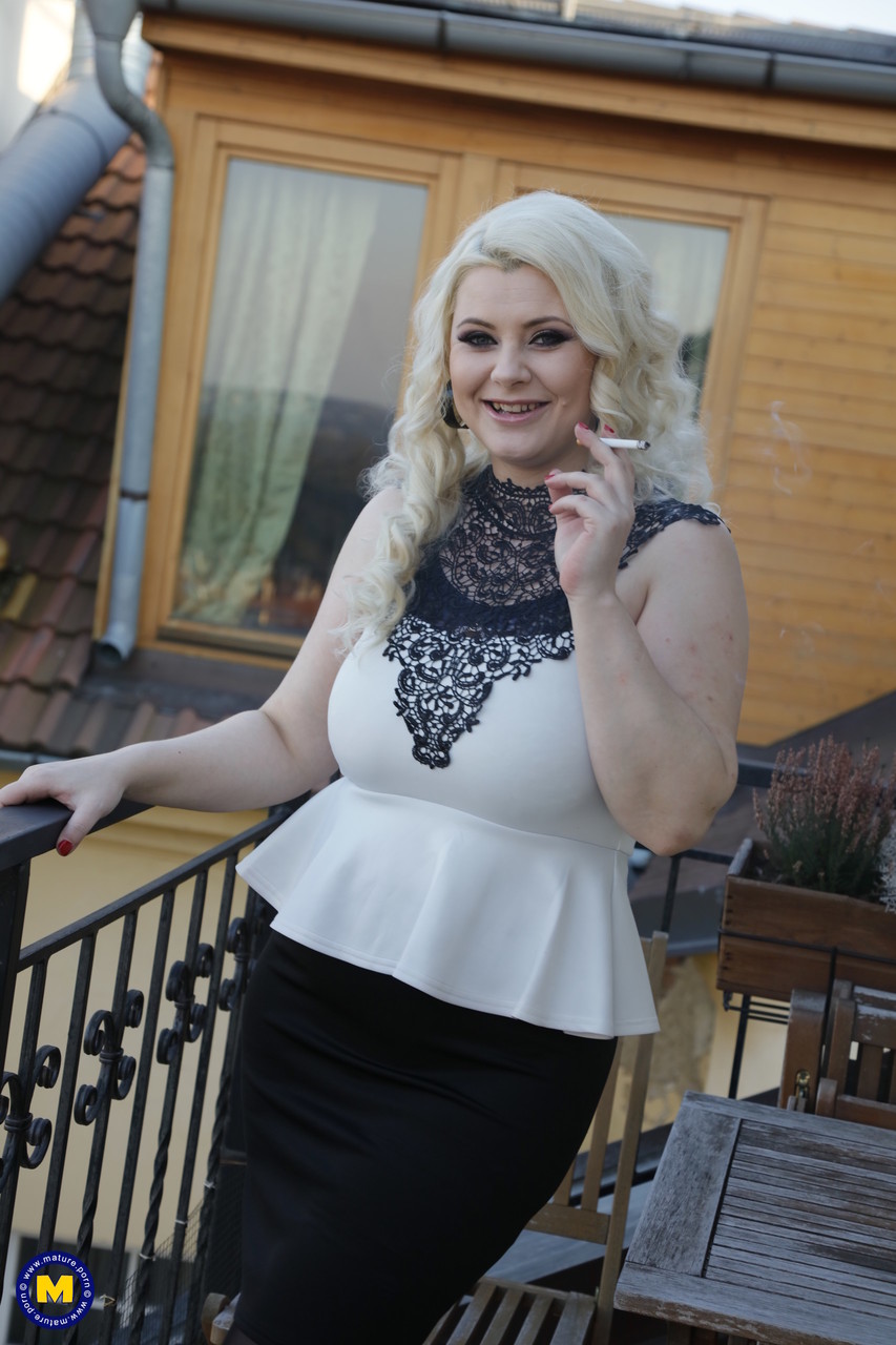 Alexa Bold Full Size