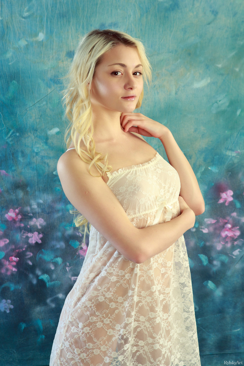 Olivia Devine Full Size