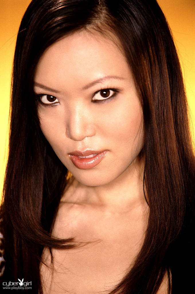 Yumi Lee Full Size
