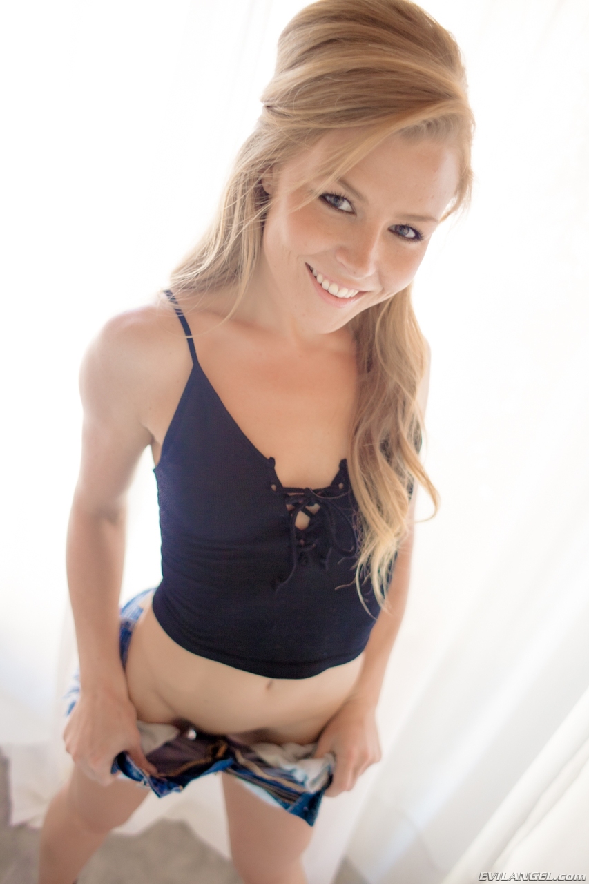 Nicole Clitman Full Size